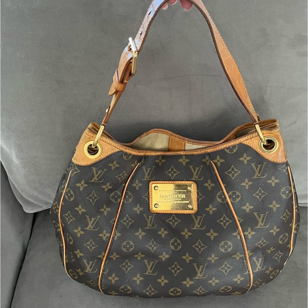 Authentic Louis Vuitton Galleria MM